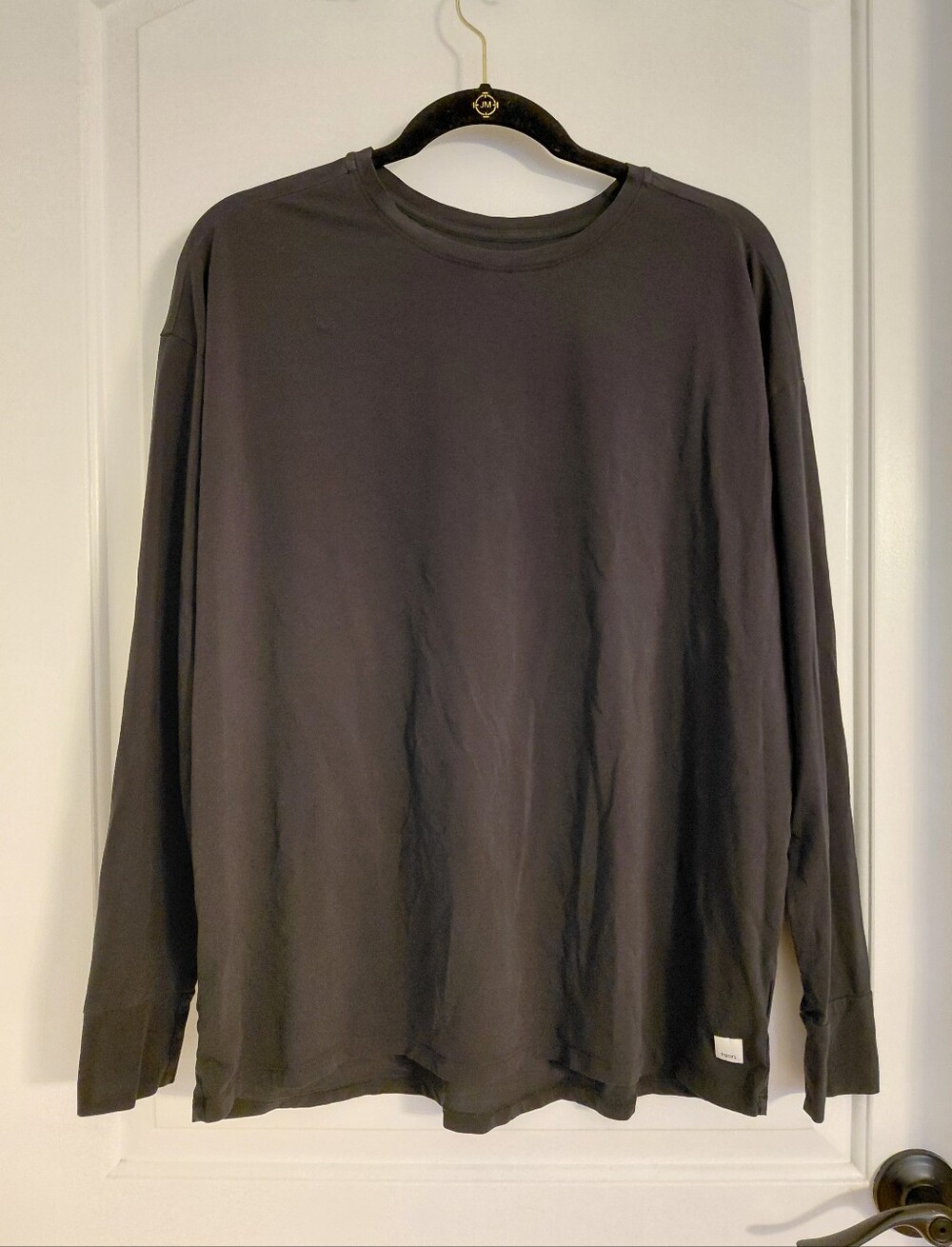Vuori T Shirt Mens Medium Black Long Sleeve Crew Neck